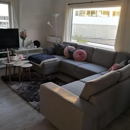 Apartment For 5 Gjester 10min Buss Til Sentrum *